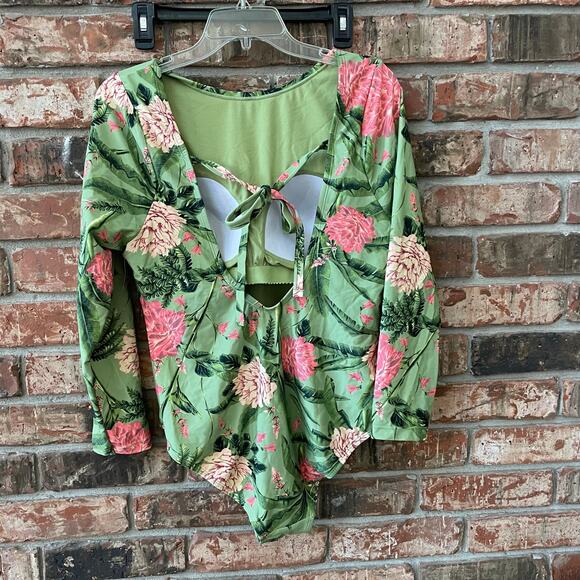 Long Sleeved Rashguard One Piece Swimsuit Agua Bendita X Target Size XXL NWT - Picture 4 of 5